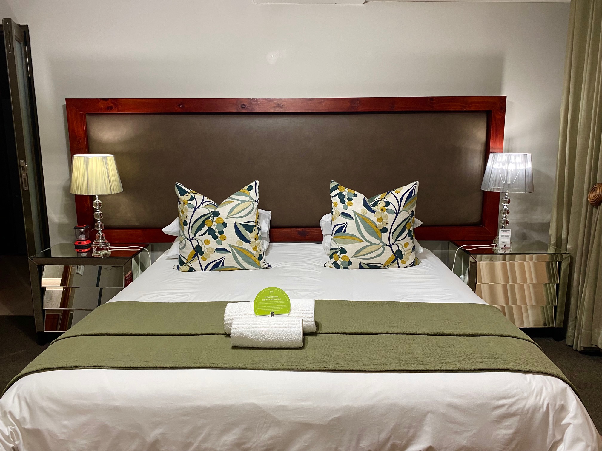 OLIVE GREEN room at Castello Guest House